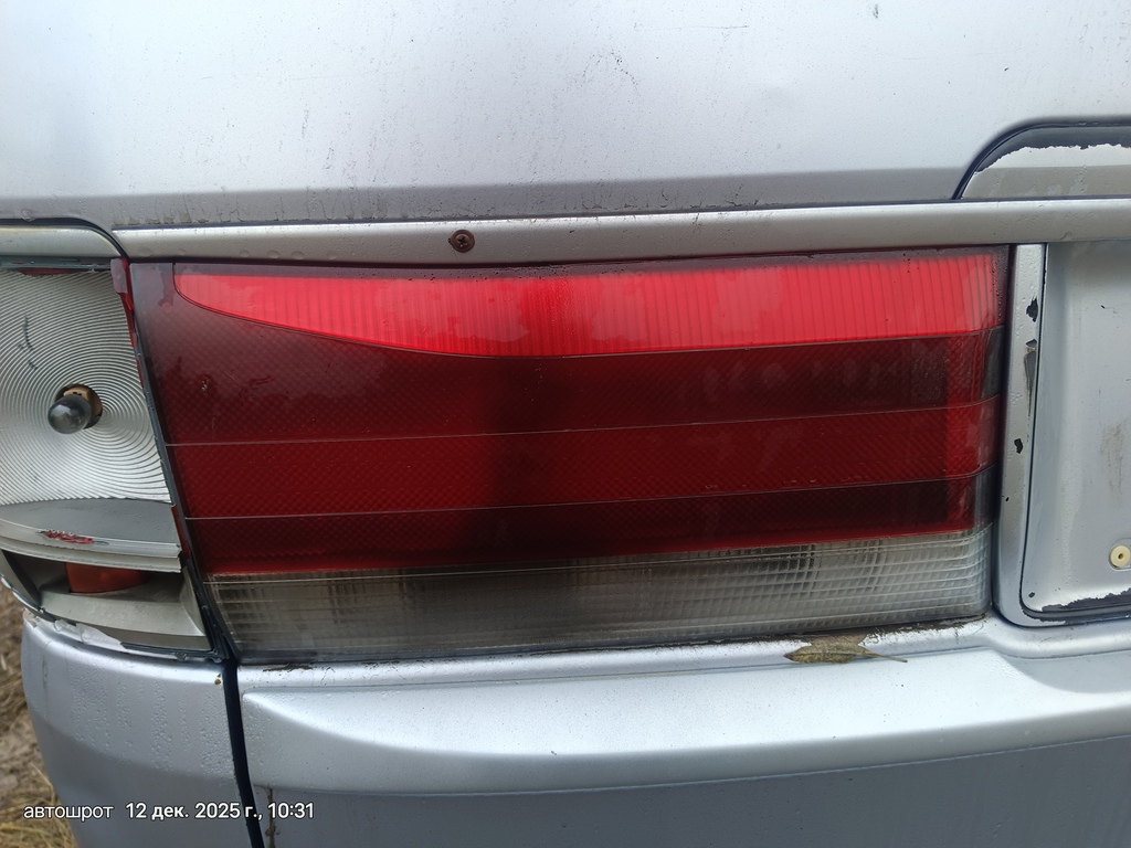 Toyota Hiace Regius I (1997—1999) для Фонарь задний внутренний левый