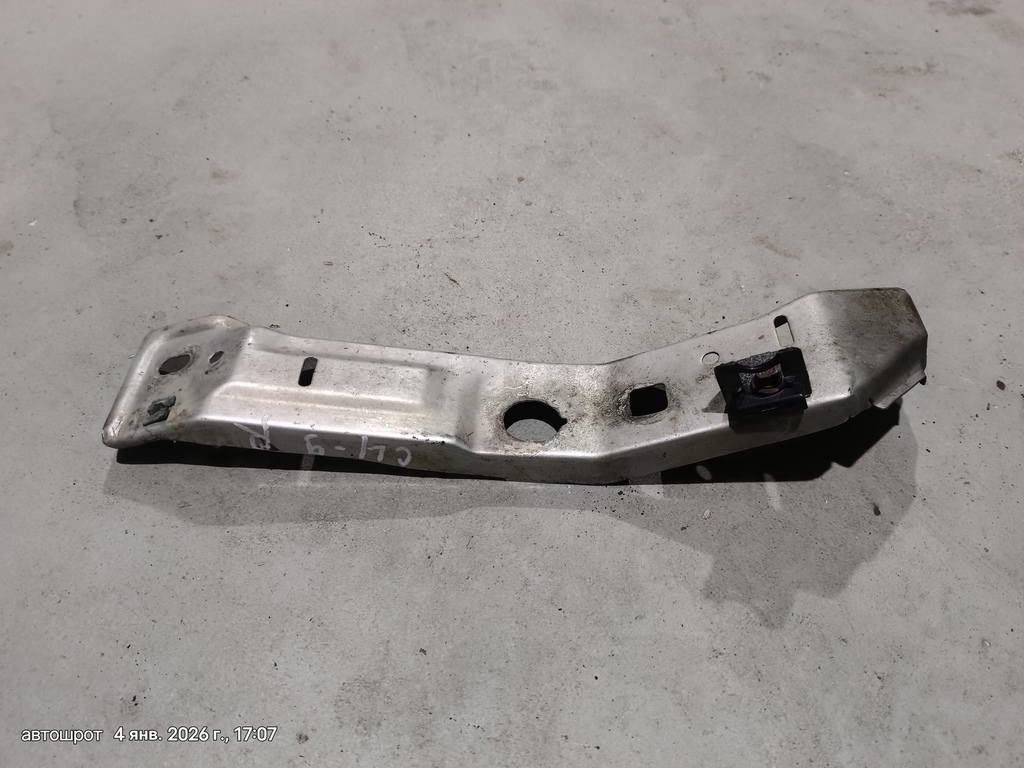 Audi 100 C4 (1990—1994) для Кронштейн фары правой