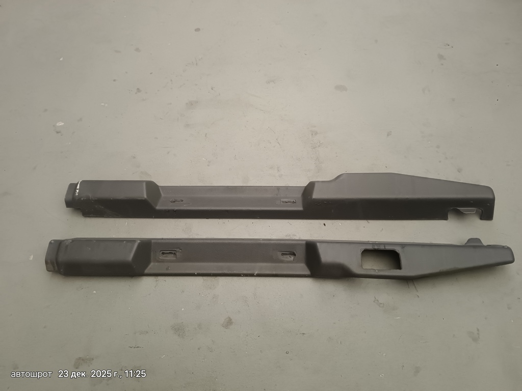 Land Rover Defender I рестайлинг (2007—2016) для Накладка на крышку пара