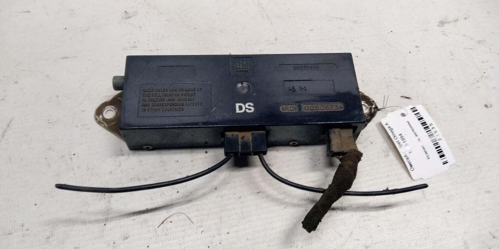 Opel Omega A (1984—1994) для Усилитель антенны