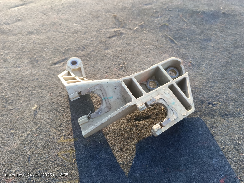 Citroen C4 I (2004—2014) для Кронштейн троса