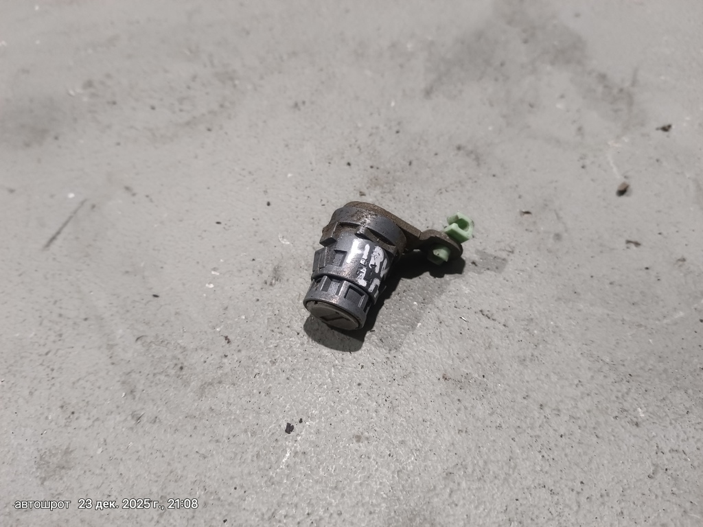 Honda HR-V GH (1998—2001) для Личинка ручки двери левой