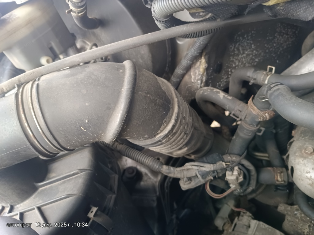 Toyota Hiace Regius I (1997—1999) для Гофра корпуса воздушного фильтра