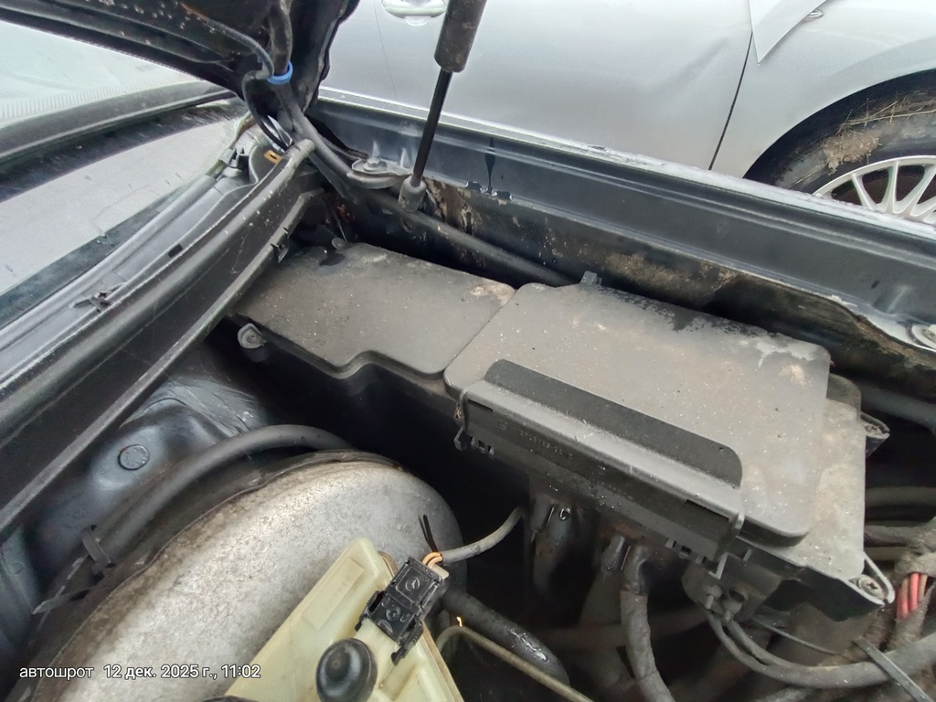 Mercedes-Benz E-класс W210/S210 (1995—1999) для Корпус блока предохранителей