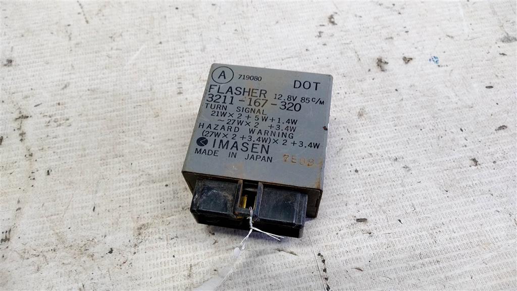 Mazda 626 GE (1991—1997) для Реле поворотов