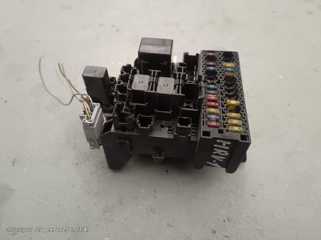 Honda HR-V GH (1998—2001) для Блок предохранителей