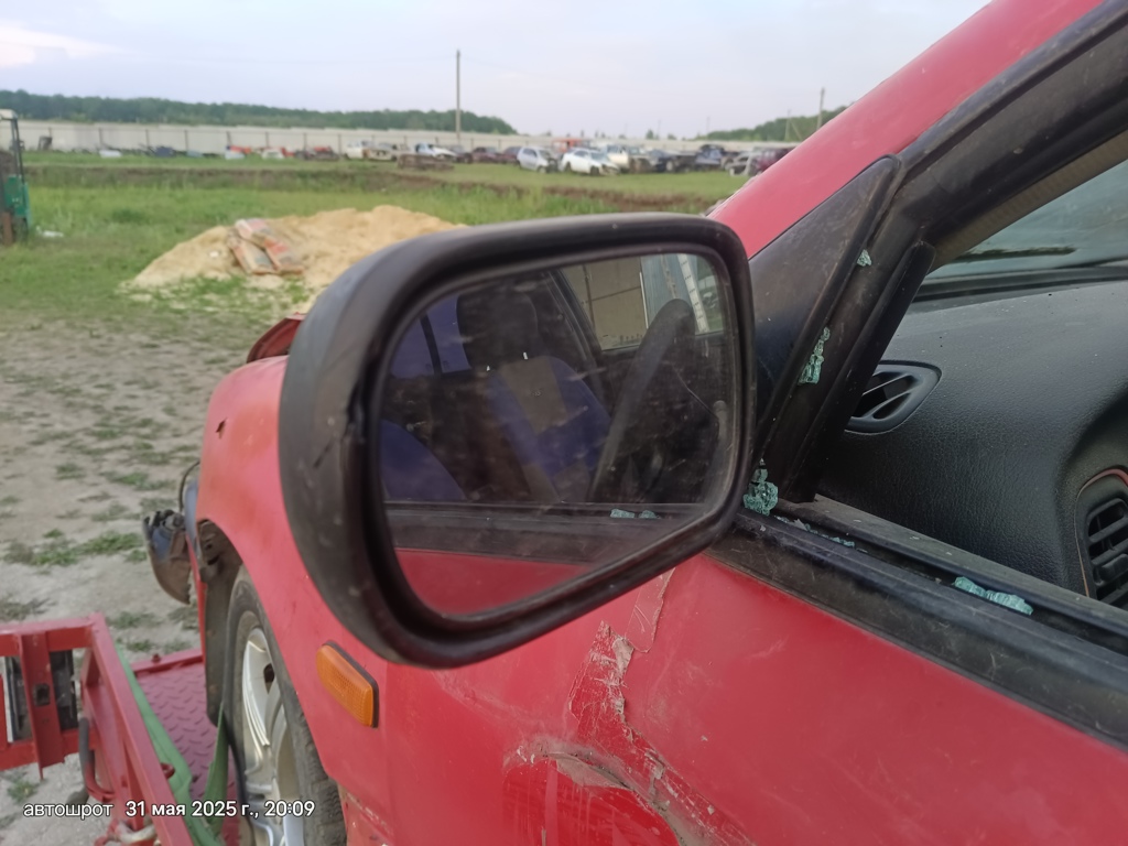 Nissan Primera P10 (1990—1995) для Зеркало электрическое пара