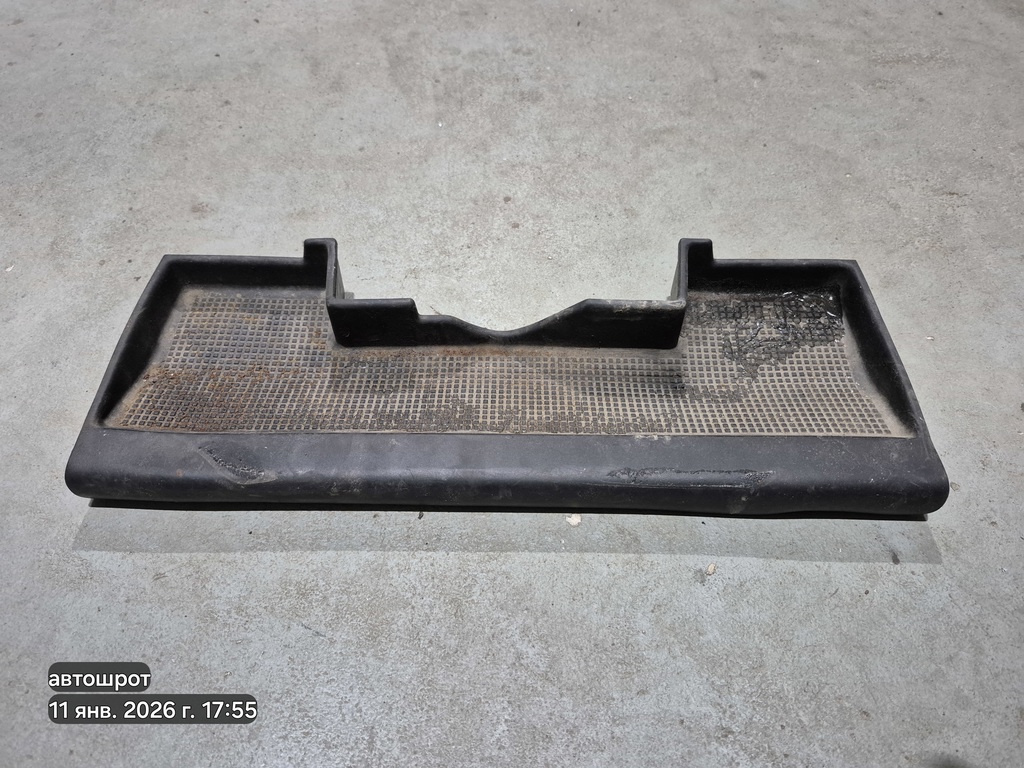 Land Rover Defender I рестайлинг (2007—2016) для Коврик резиновый бардачка