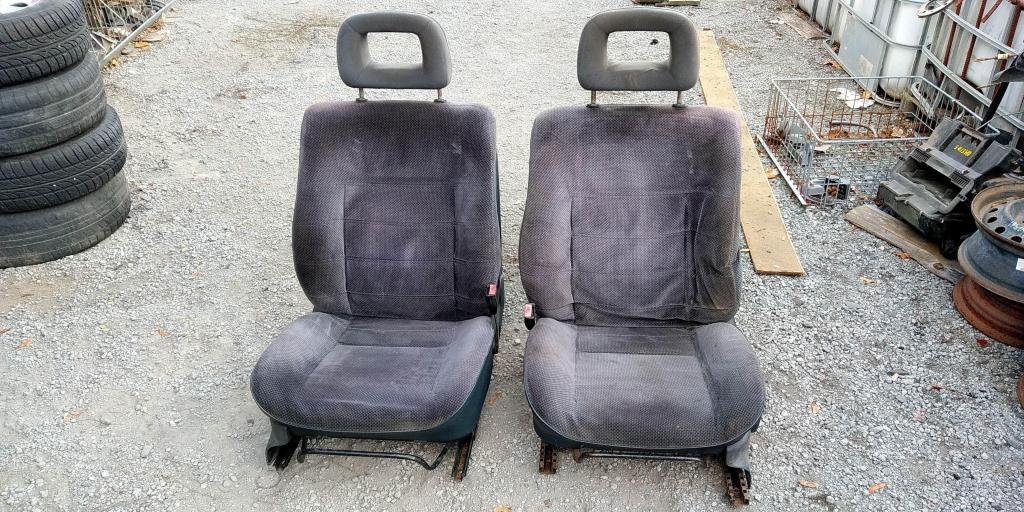 Opel Omega A (1984—1994) для Сиденья передние