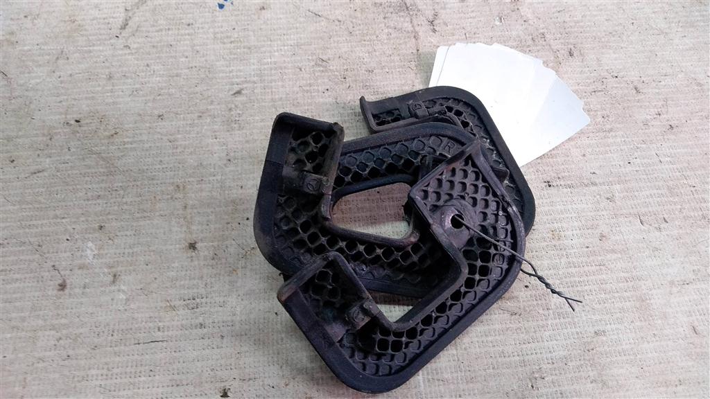 Mercedes-Benz E-класс W124/S124/C124/A124 (1984—1997) для Рамка замка двери