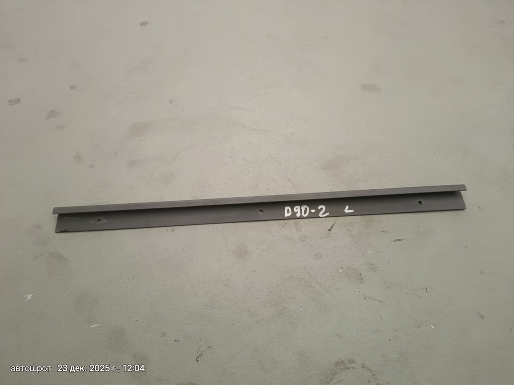 Land Rover Defender I рестайлинг (2007—2016) для Накладка на рамку стекла