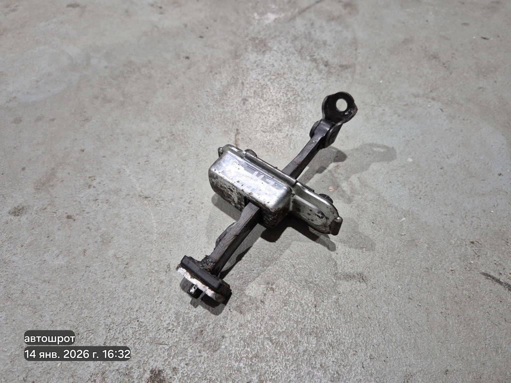 KIA Ceed JD (2012—2015) для Ограничитель двери передней