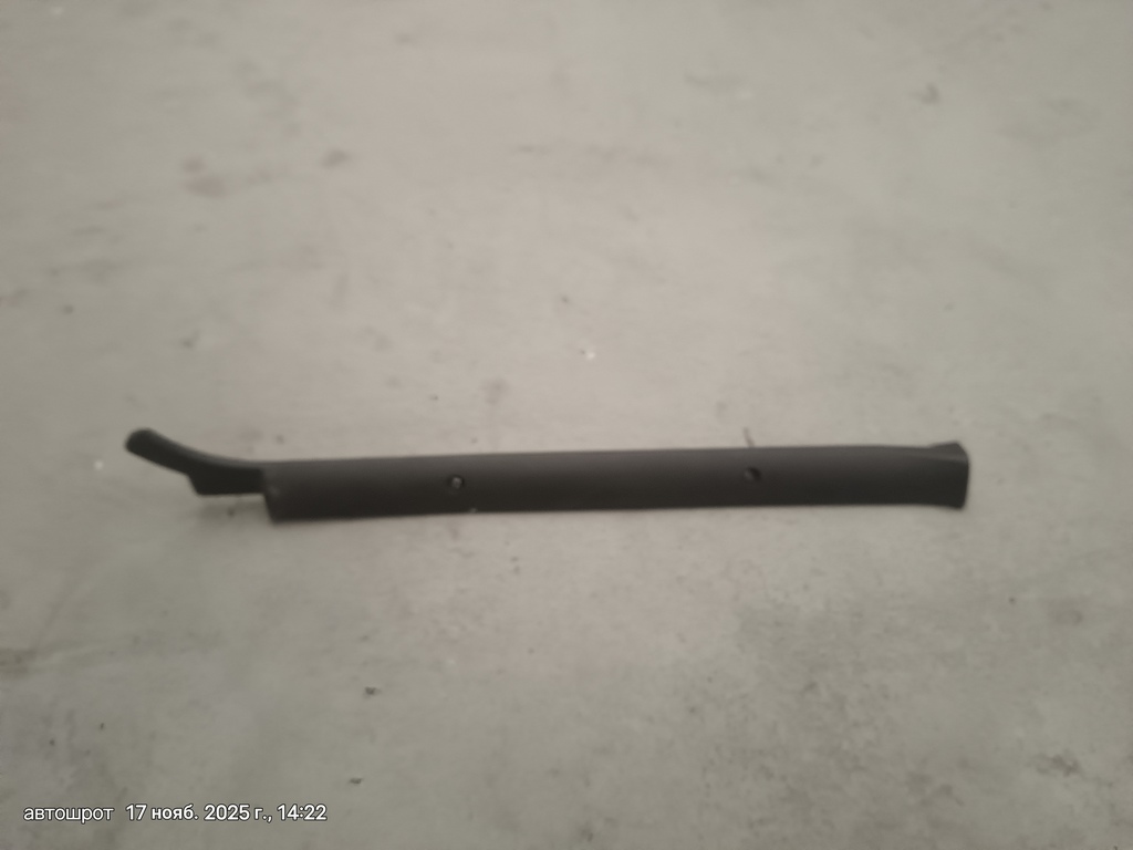 Land Rover Defender I (1983—2007) для Накладка на стойку лобового стекла правая