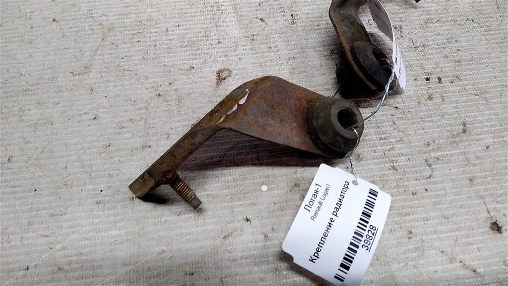 Renault Logan I (2004—2009) для Крепление радиатора