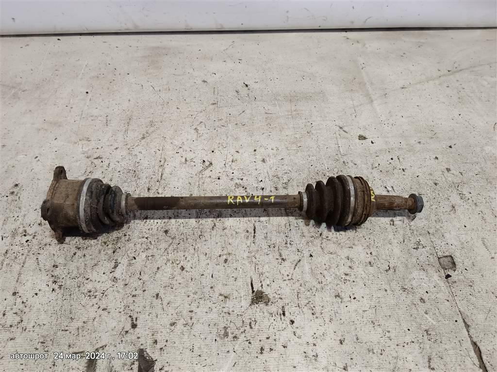 Toyota RAV4 II (2000—2003) для Привод в сборе задний