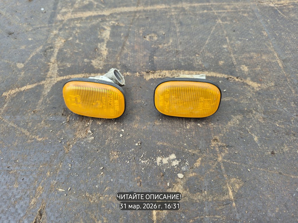 Toyota Lite Ace Noah I рестайлинг (1998—2001) для Повторитель на крыло правый желтый