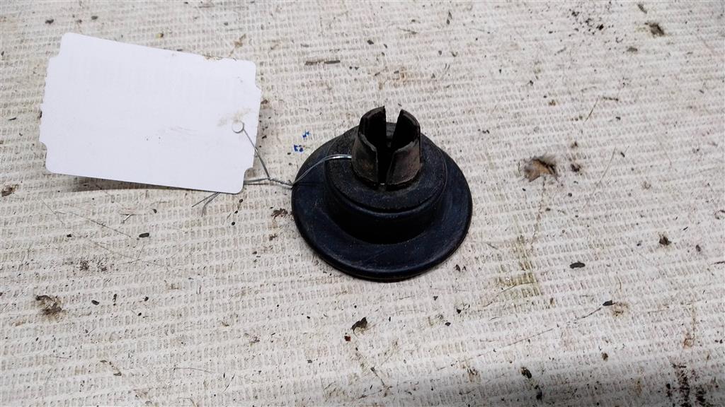 VOLKSWAGEN Golf Mk2 (1983—1992) для Крепление бампера переднего