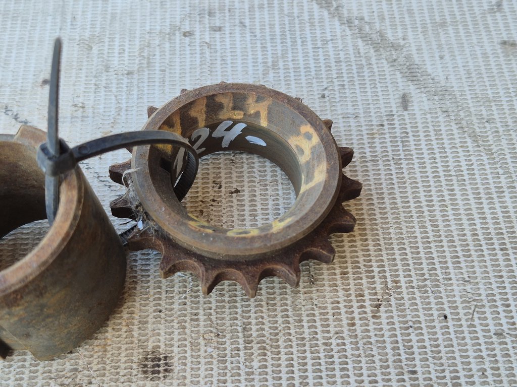 Mercedes-Benz E-класс W124/S124/C124/A124 (1984—1997) для Шестерня маслянного насоса