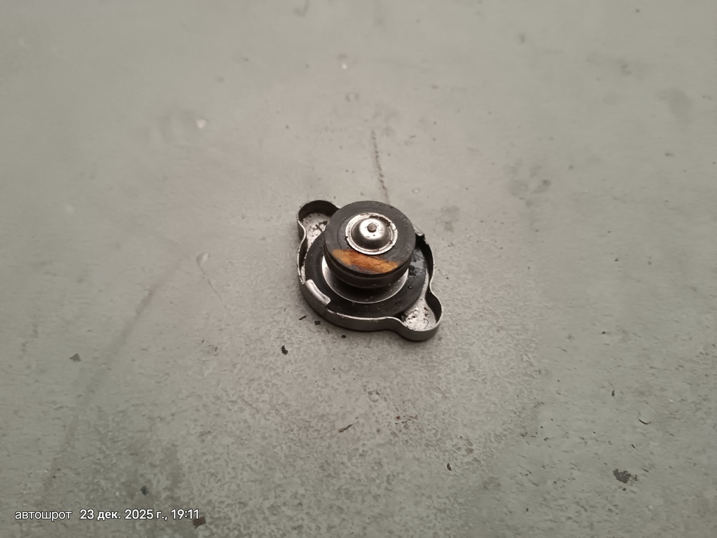 Mitsubishi Lancer IX (2000—2007) для Крышка радиатора