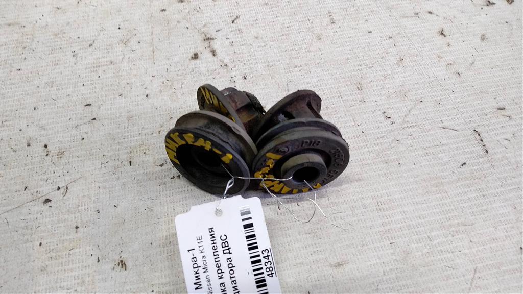 Nissan Micra K11 (1992—2002) для Резинка крепления радиатора ДВС