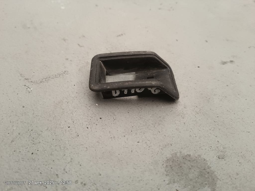 Land Rover Defender I рестайлинг (2007—2016) для Рамка фиксатора замка двери