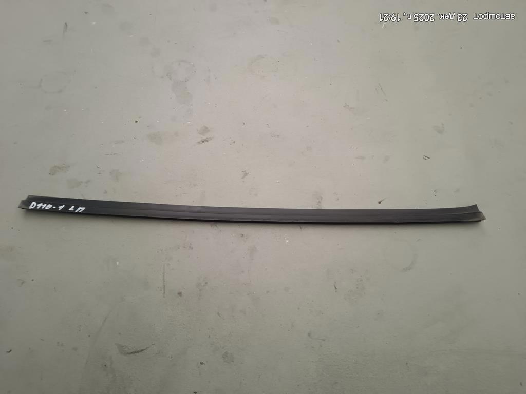 Land Rover Defender I рестайлинг (2007—2016) для Резинка стекла двери передней левой