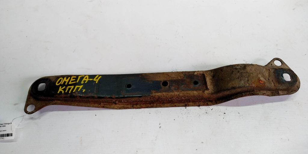 Opel Omega A (1984—1994) для Траверса КПП