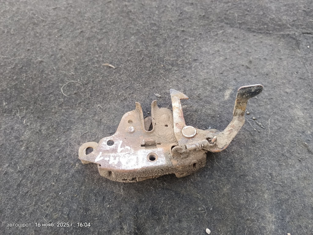 Nissan Sunny B14 (1994—1999) для Замок капота