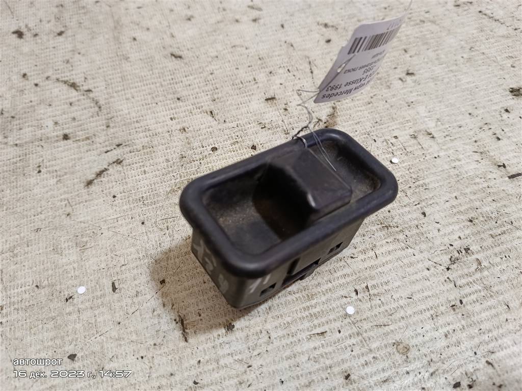 Mercedes-Benz E-класс W124/S124/C124/A124 (1984—1997) для Кнопка открывания люка крыши