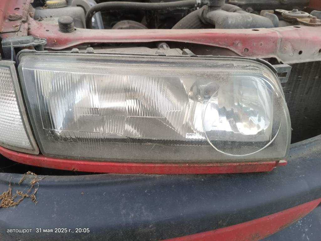 Nissan Primera P10 (1990—1995) для Фара правая