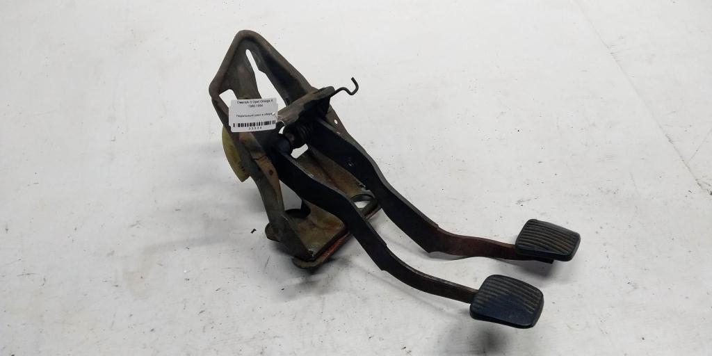 Opel Omega A (1984—1994) для Педальный узел в сборе