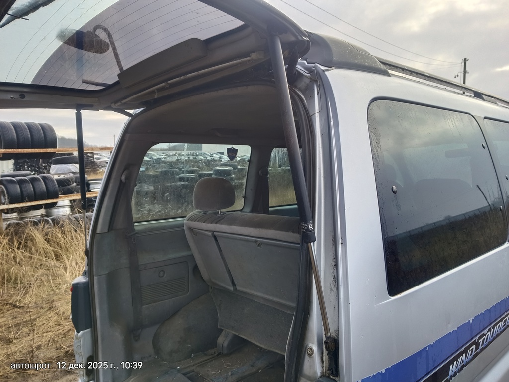 Toyota Hiace Regius I (1997—1999) для Амортизатор двери багажника