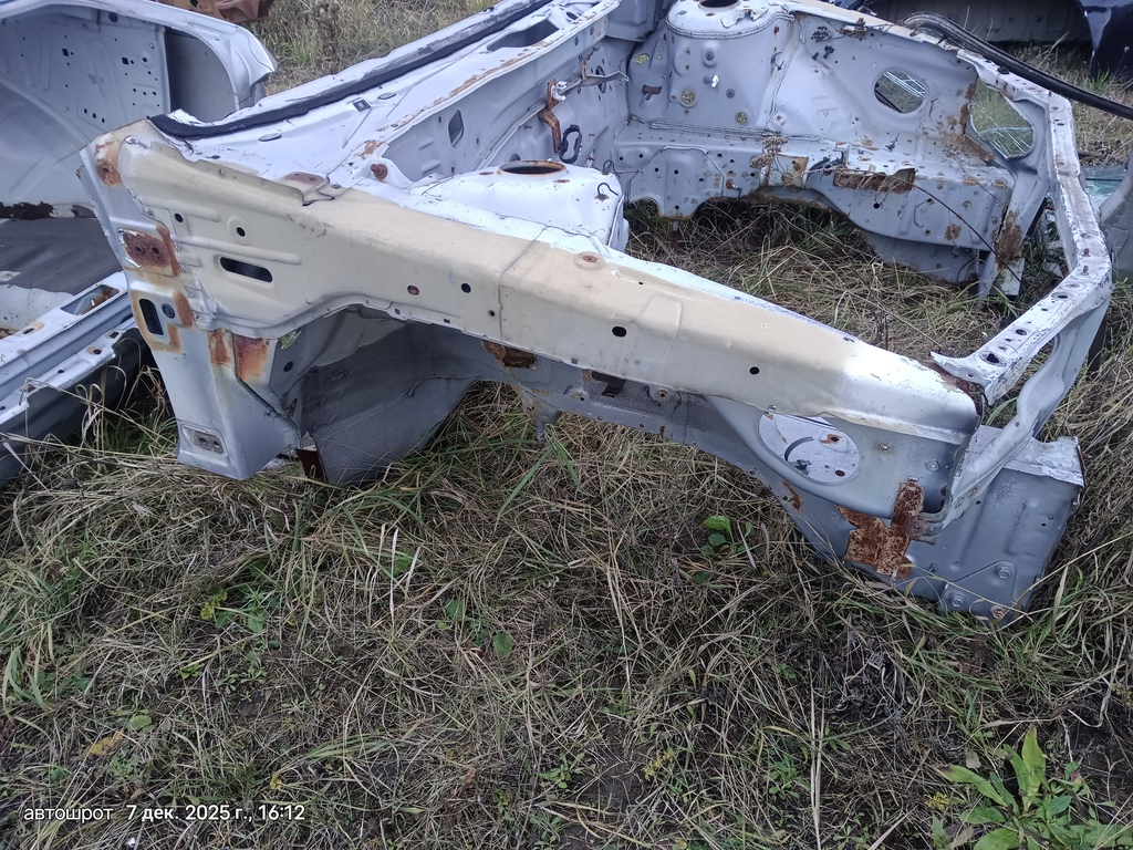 Nissan Maxima A33 (1999—2006) для Лонжерон передний правый