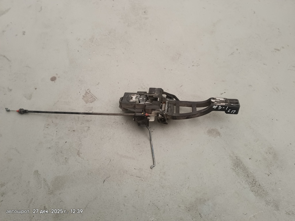 Ford Focus III (2011—2015) для Крепление ручки двери наружней предней левой