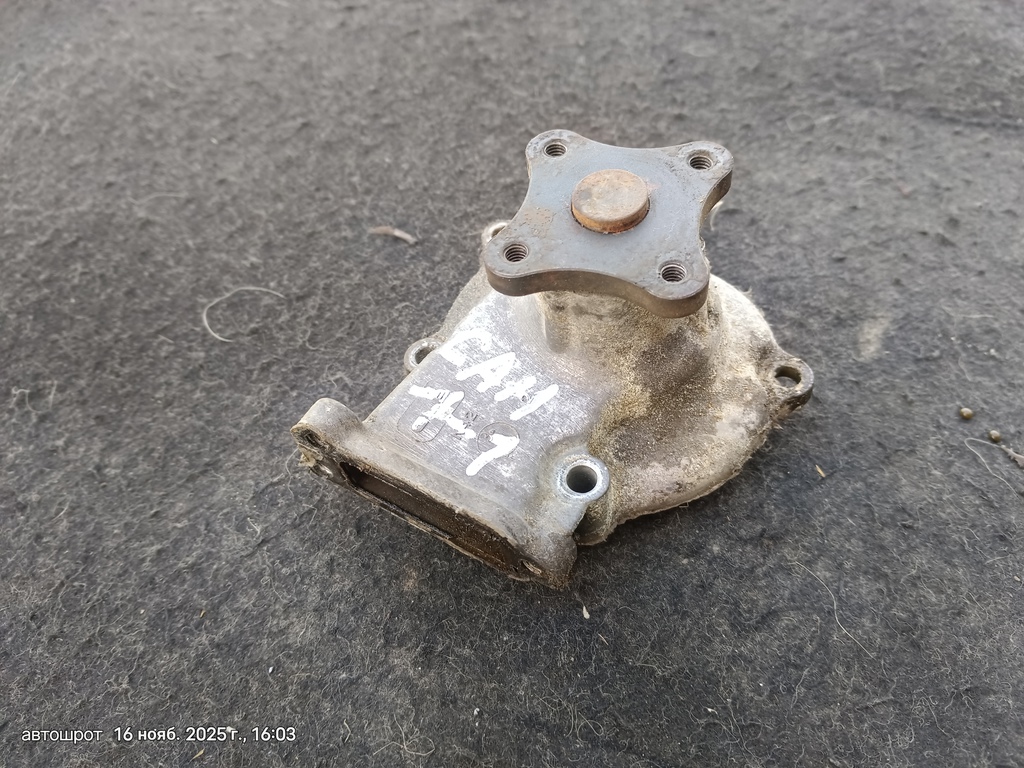 Nissan Sunny B14 (1994—1999) для Насос охлаждения помпа