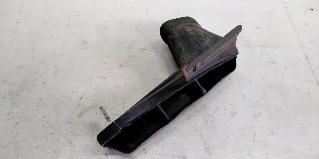 VOLKSWAGEN Passat B3 (1988—1993) для Воздухозаборник внутренний