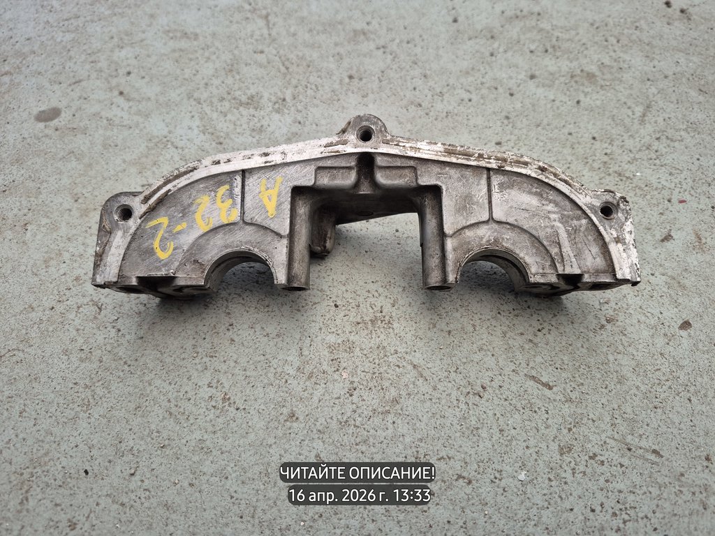 Nissan Maxima A32 (1994—2000) для Крышка распредвала (бугель)