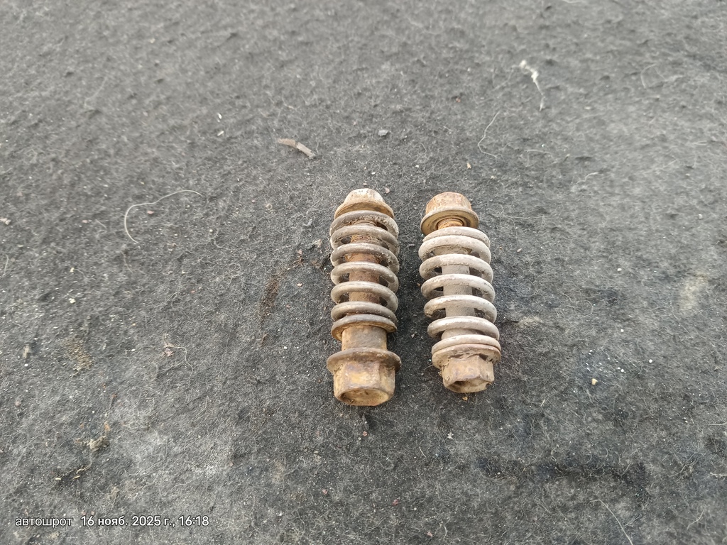 Nissan Sunny B14 (1994—1999) для Пружинка глушителя