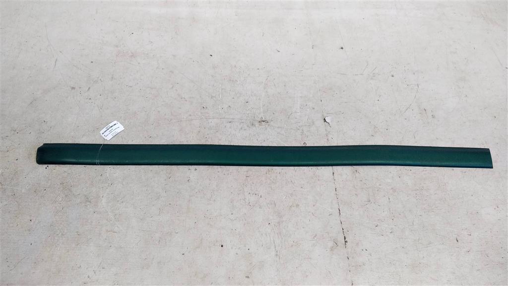 VOLKSWAGEN Golf Mk3 (1991—2000) для Молдинг двери передней правой