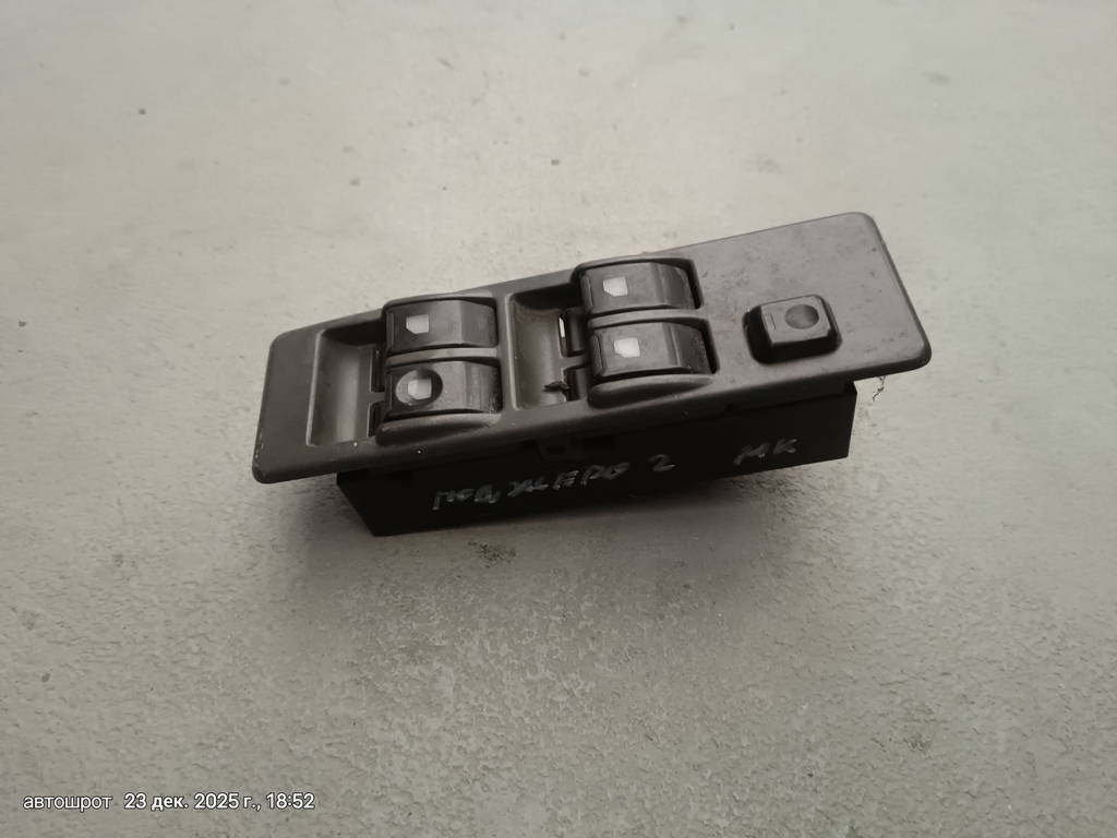 Mitsubishi Pajero II (1991—1997) для Блок кнопок ЭСП