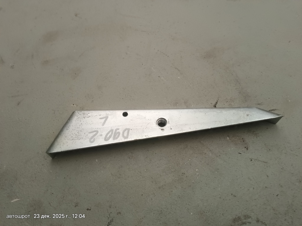 Land Rover Defender I рестайлинг (2007—2016) для Кронштейн ремня безопастности