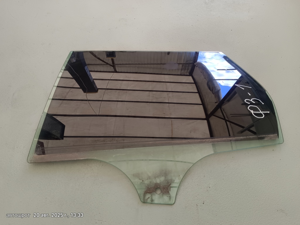 Ford Focus III (2011—2015) для Стекло двери задней левой