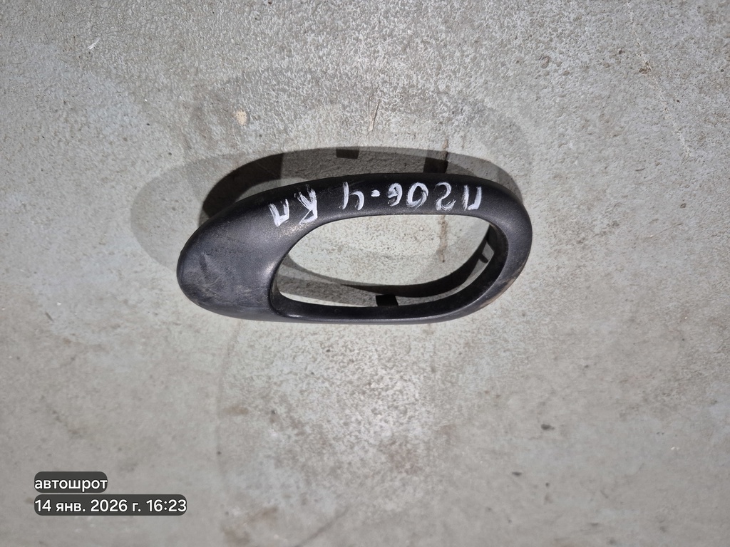 Peugeot 206 I (1998—2012) для Рамка крючка двери передней правой