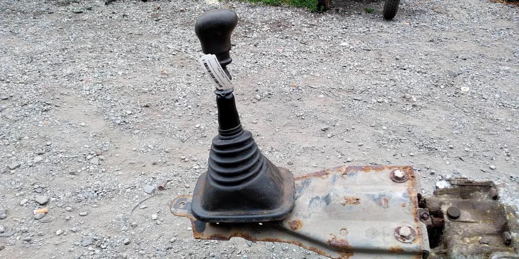 Opel Omega A (1984—1994) для Кулиса салона КПП (рычаг)