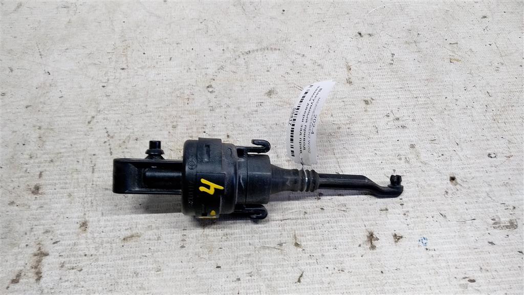 Mercedes-Benz C-класс W202/S202 (1993—1997) для Вакуумный привод замка двери задний правый