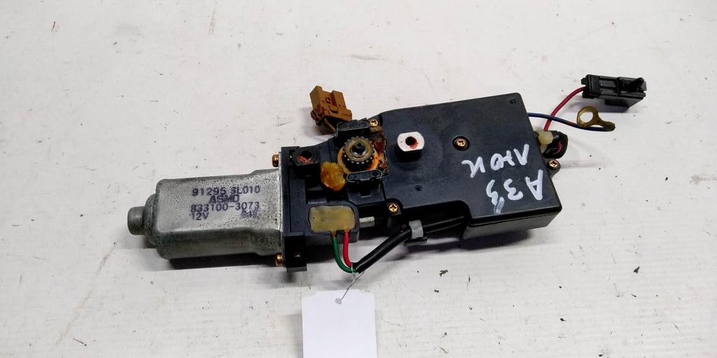 Nissan Maxima A33 (1999—2006) для Моторчик люка