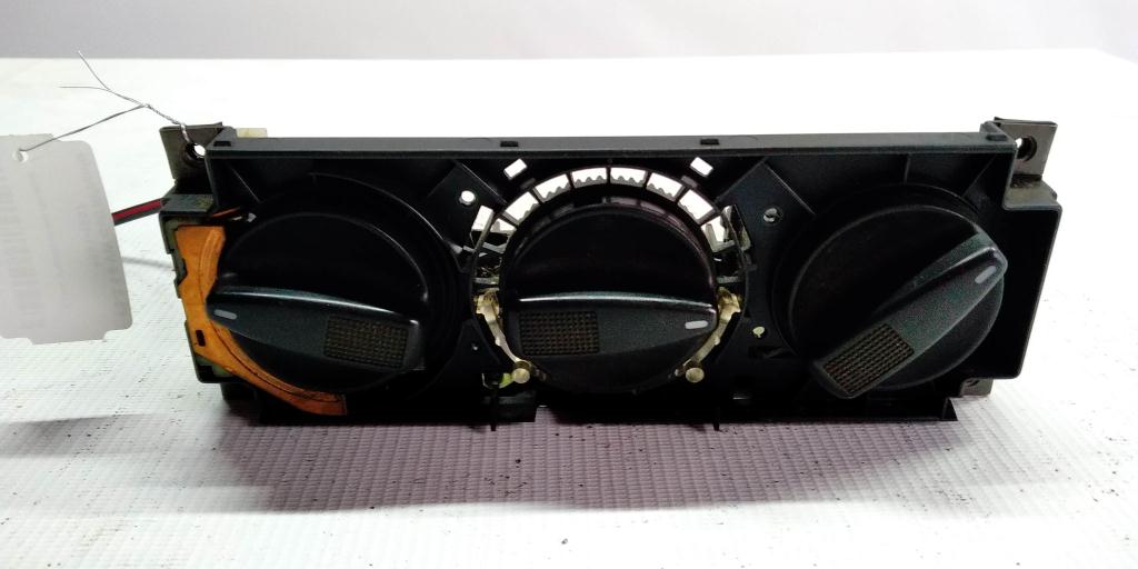 VOLKSWAGEN Golf Mk3 (1991—2000) для Блок управления печкой