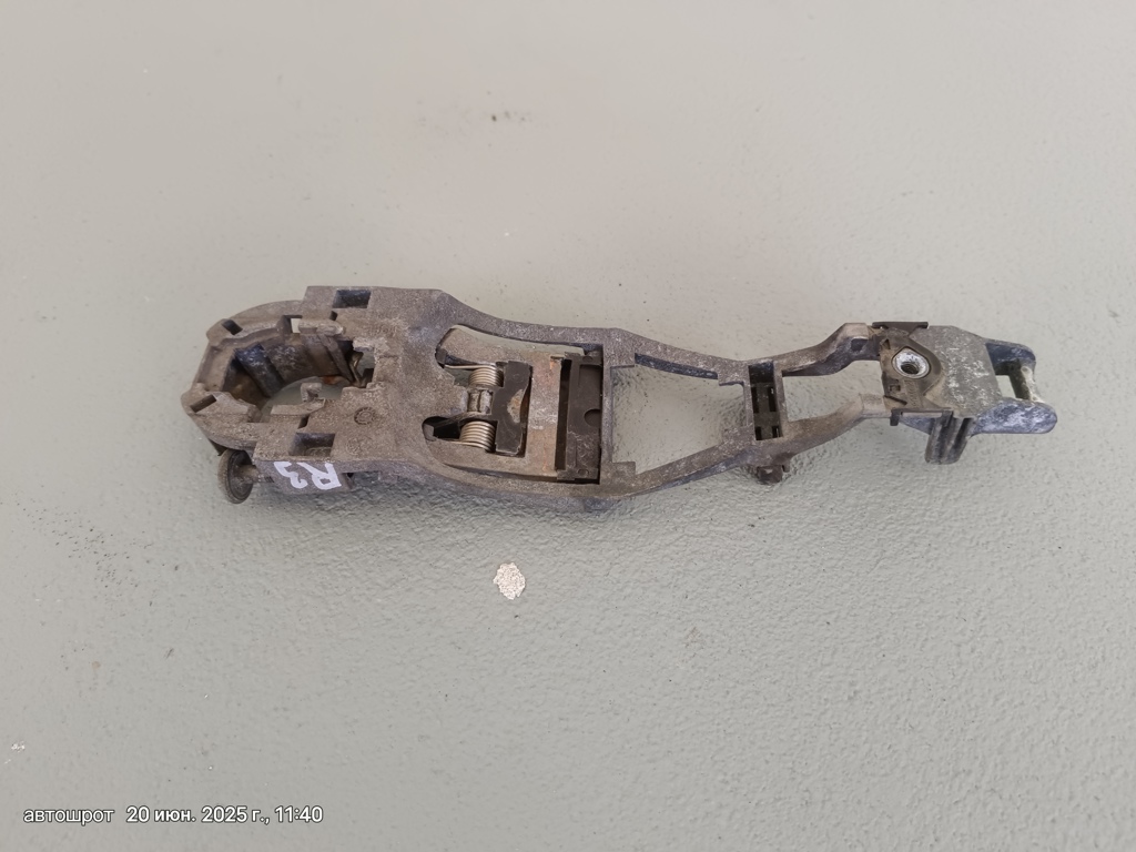 VOLKSWAGEN Passat B5 рестайлинг (2000—2005) для Крепление ручки двери наружней задней правой