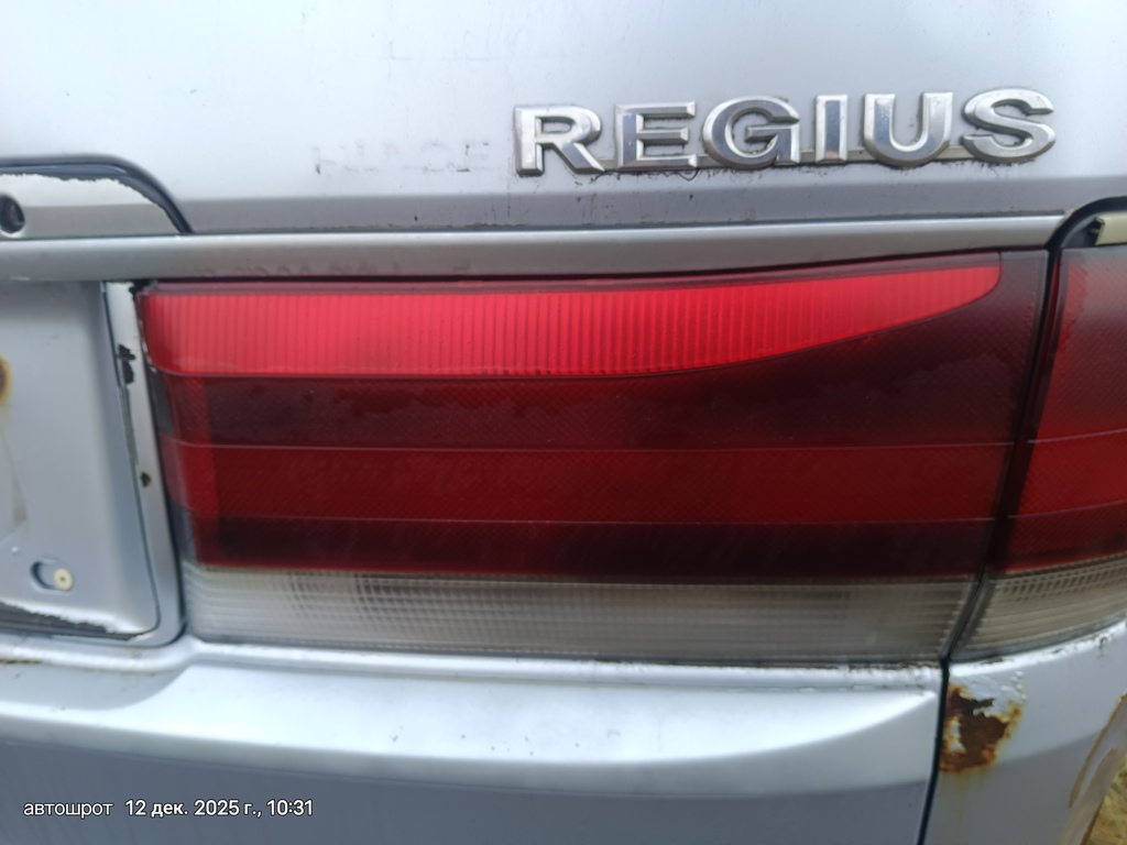 Toyota Hiace Regius I (1997—1999) для Фонарь задний внутренний правый