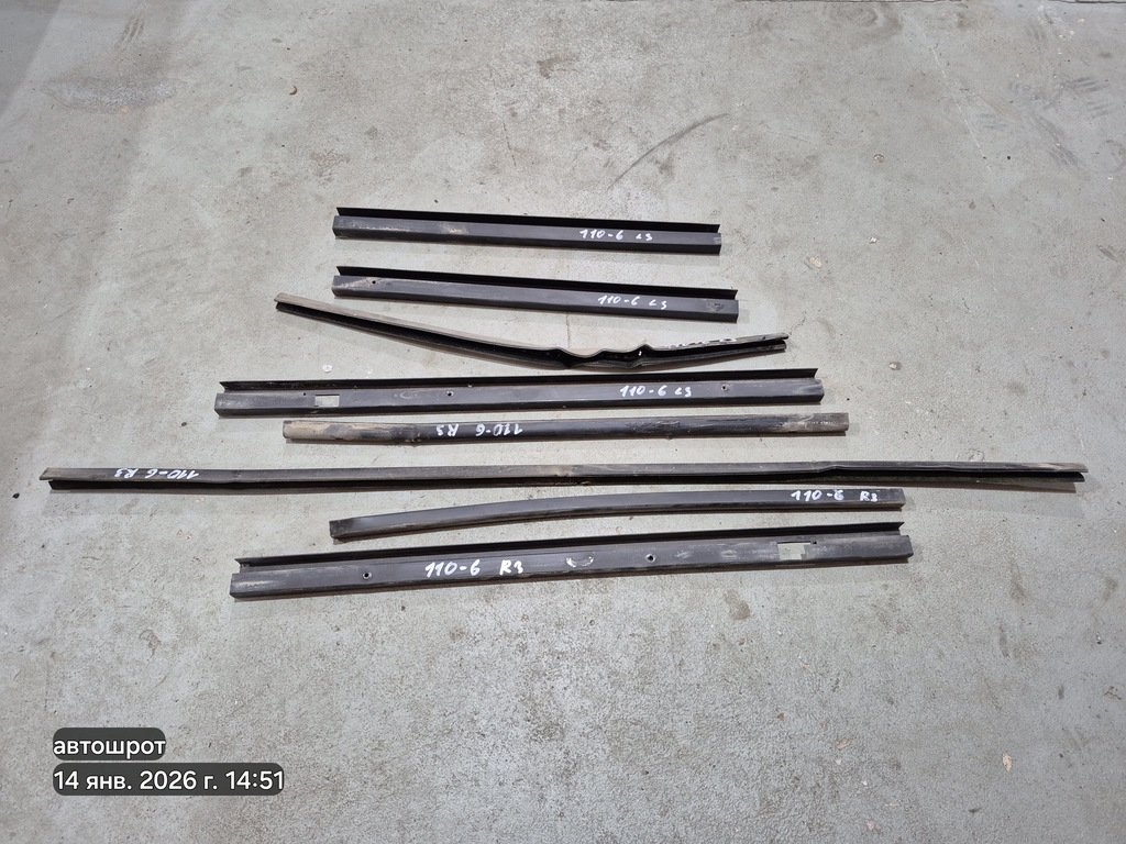 Land Rover Defender I рестайлинг (2007—2016) для Направляющая стекла двери